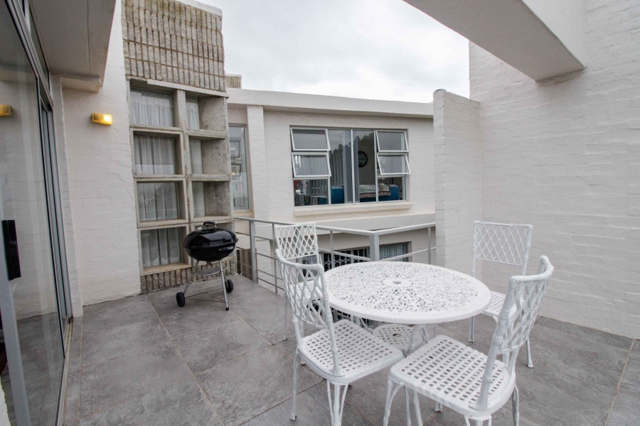 3 Bedroom Property for Sale in Wavecrest Eastern Cape